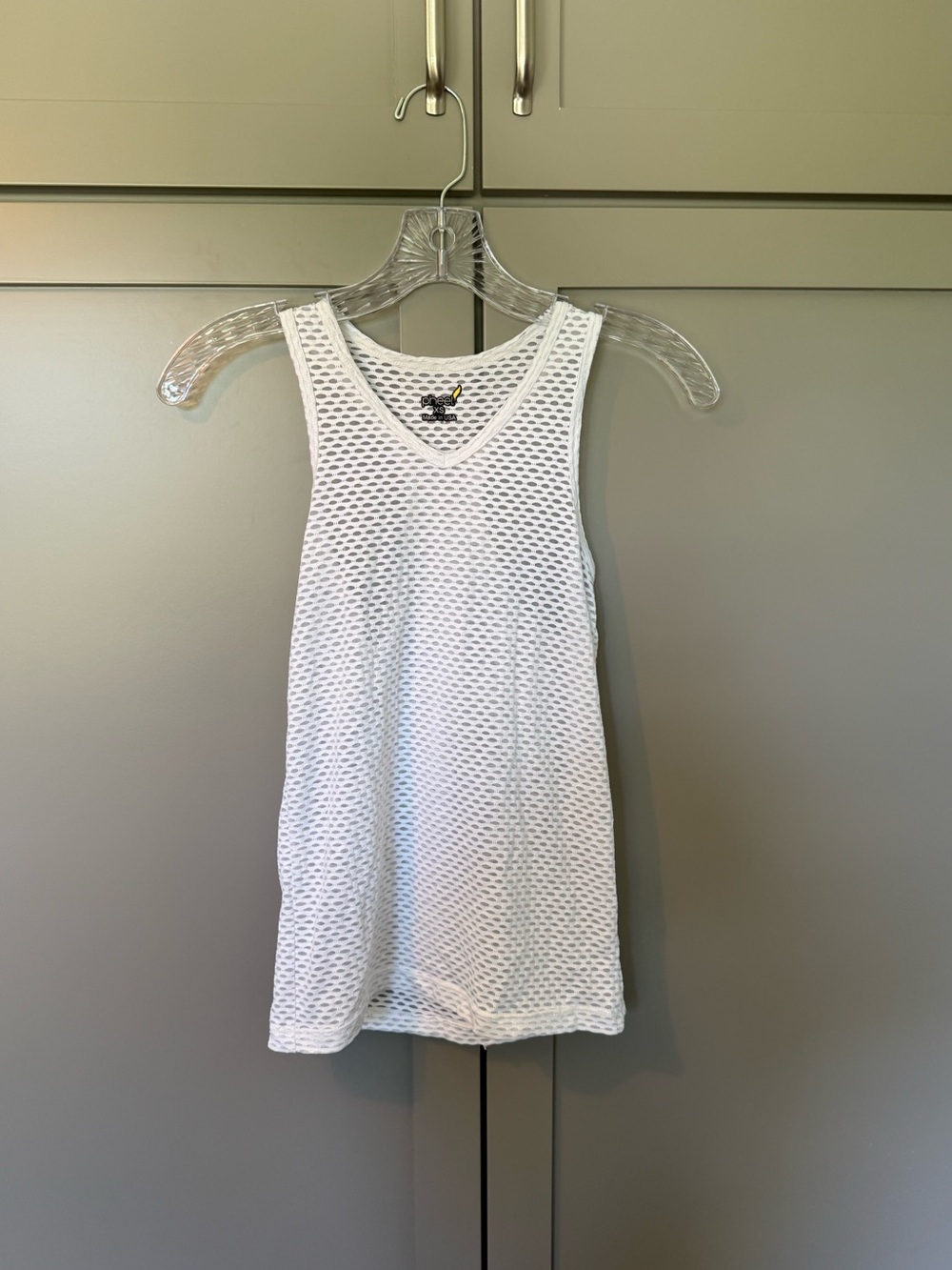 Pheel Women’s White Mesh Racerback Workout Tank Top - Size XS